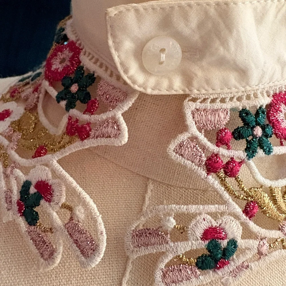 Embroidered collar - Picture 6 of 9